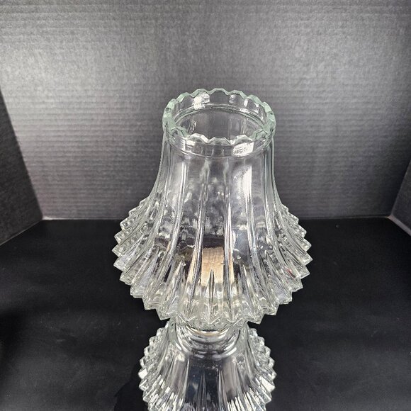 Rare Lamplight Farms, Austria Diamond Cut Crystal Oil Lamp 13 Inch - Picture 2 of 13